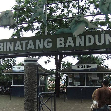 Zen Rooms Mundinglaya Dago Bandung Exterior photo