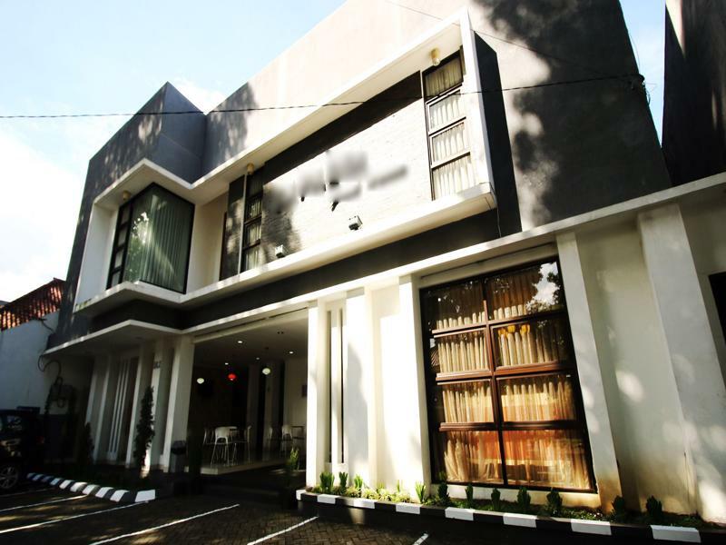 Zen Rooms Mundinglaya Dago Bandung Exterior photo